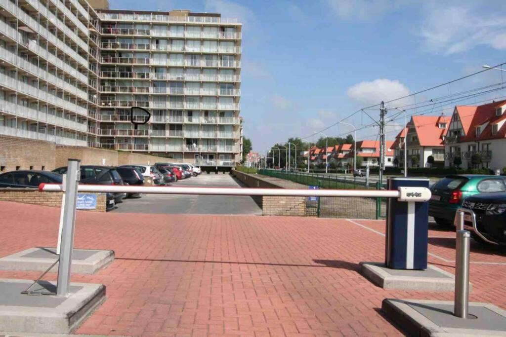 Zonnige Studio Hartje Nieuwpoort-Bad Met Parkeerplaats Lägenhet Exteriör bild